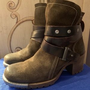 FLY LONDON® LABE302FLY boot